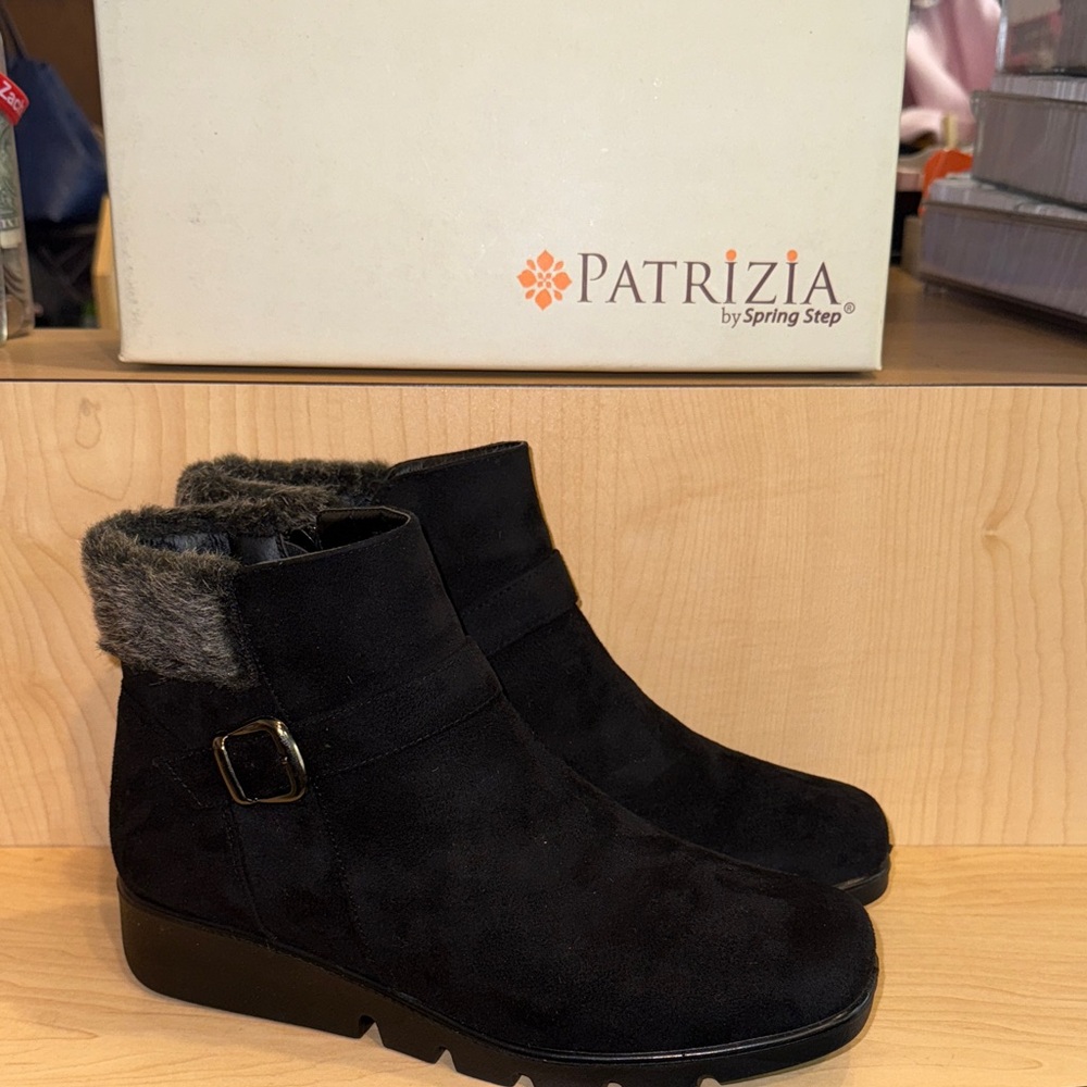 Patricia Black Women's Ankle Boots